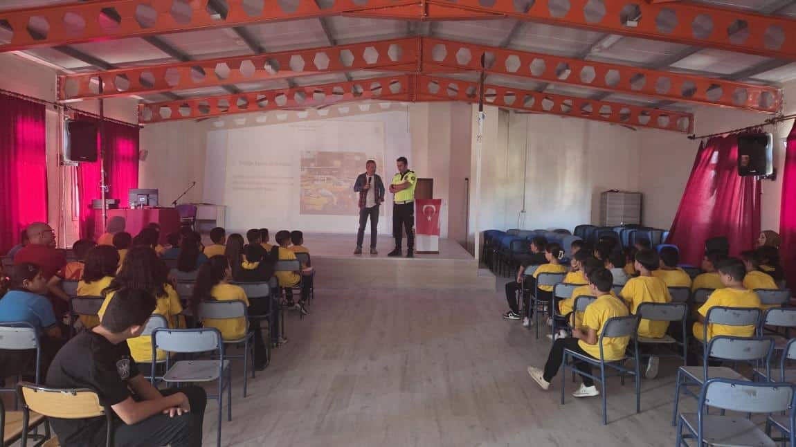 Okulumuzda Trafik Güvenliği Semineri Düzenlendi
